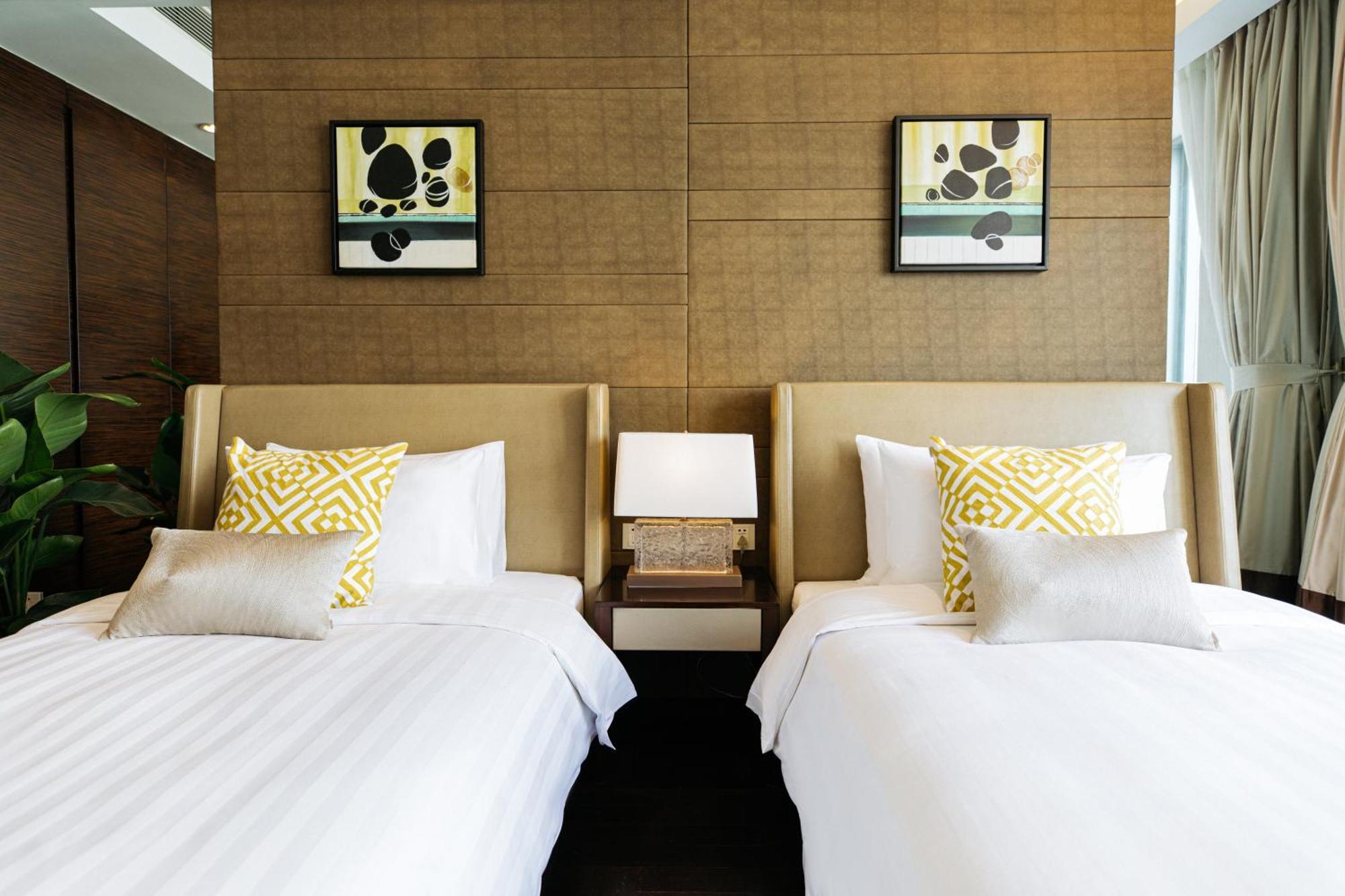 Aparthotel Glory Ocean One Goriole, 5*